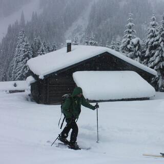 Vor allem im Nordwesten der Ostalpen - wie hier am Galtjoch - kommt am Samstag noch einmal viel Schnee hinzu. Foto: JDAV/Pröttel