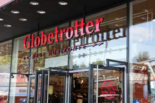 Zu sehen ist der rote Schriftzug 