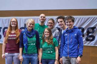 Gruppenbild der aktuellen Bundesjugendleitung vlnr: Johanna Niermann, Hanna Glaeser, Richard Kempert, Sunnyi Mews, Kathrin Weber, Stefan Minnich, Simon Keller