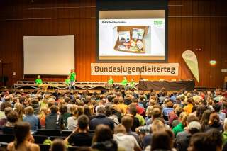 bjlt-2019-vorstellung-arbeitsbericht-silvanmetz-001-web_id88894.jpg